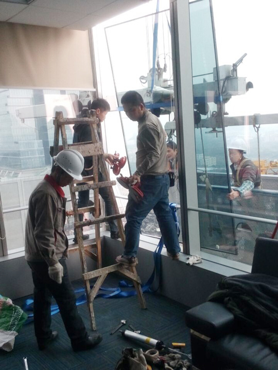 深圳更换外墙玻璃